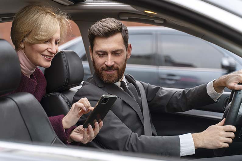Service de chauffeur privé de luxe à Paris